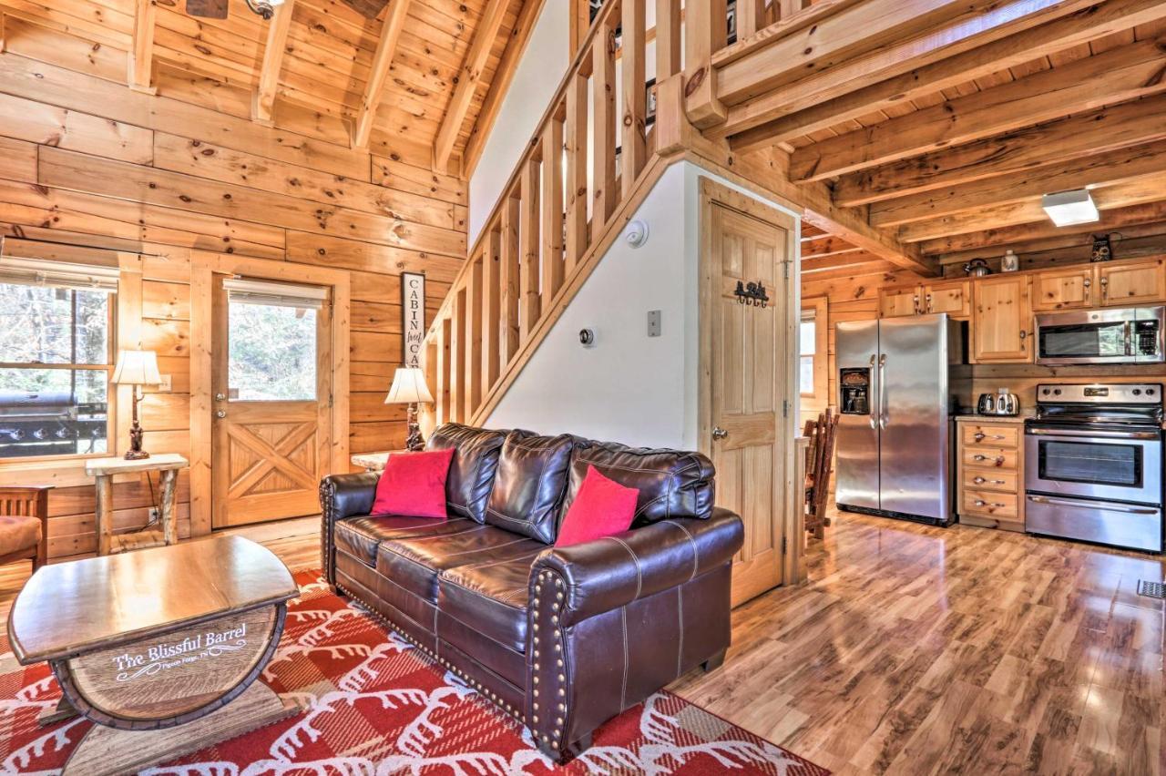Вілла Cozy Cabin With Hot Tub In The Heart Of Піджен-Фордж Екстер'єр фото