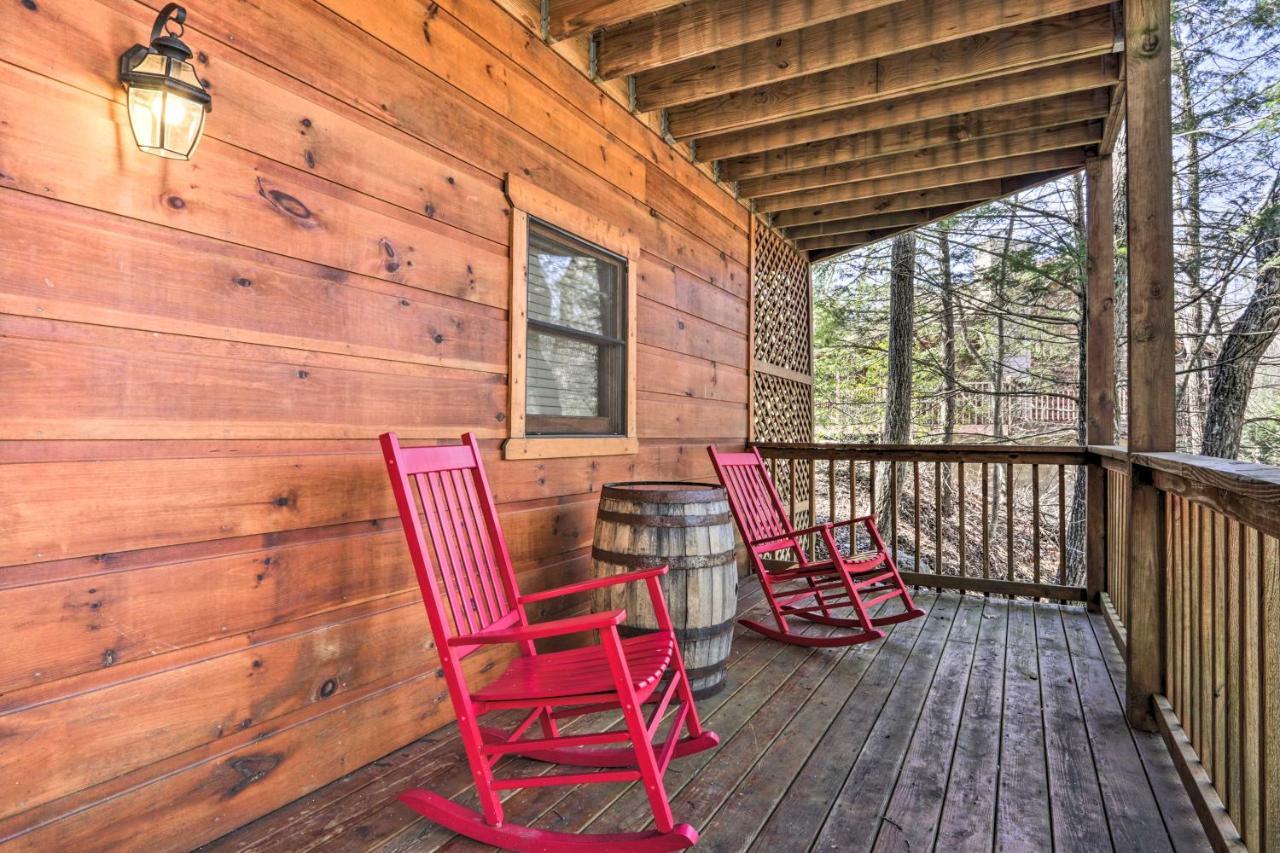 Вілла Cozy Cabin With Hot Tub In The Heart Of Піджен-Фордж Екстер'єр фото